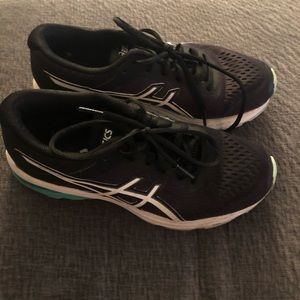 Asics gym shoes